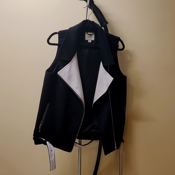 Nisse Wool/Nylon/Cashmere Vest made in Turkey - Picture 2 of 5